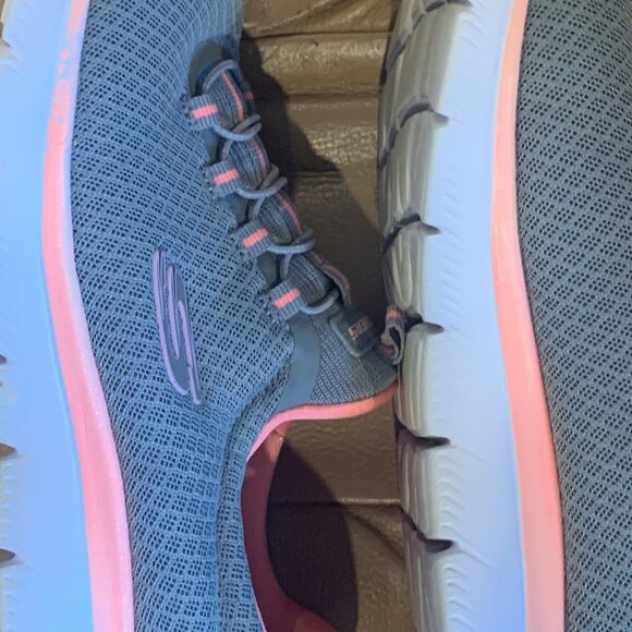 SKECHERS WOMEN'S WIDE FIT SNEAKERS, SUMMITS #12980W, GRAY/PINK, SIZE 7.5, VGUC - Picture 7 of 8